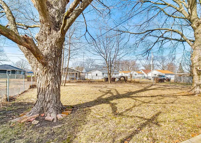 < 1 Mi To Route 66: W/ Large Yard! Holiday home