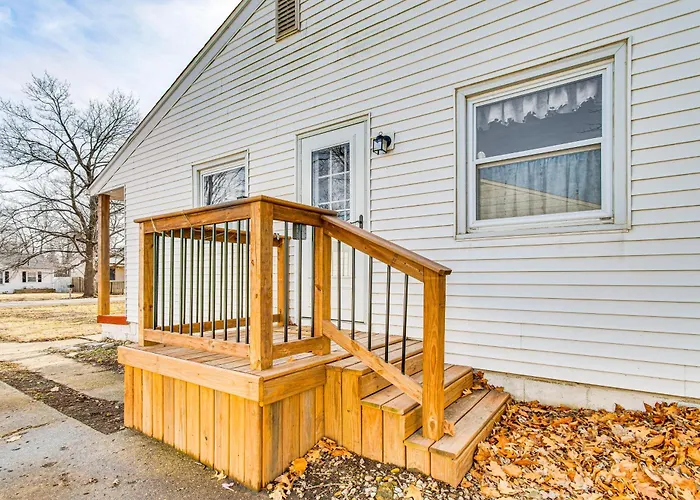 < 1 Mi To Route 66: W/ Large Yard! Lincoln